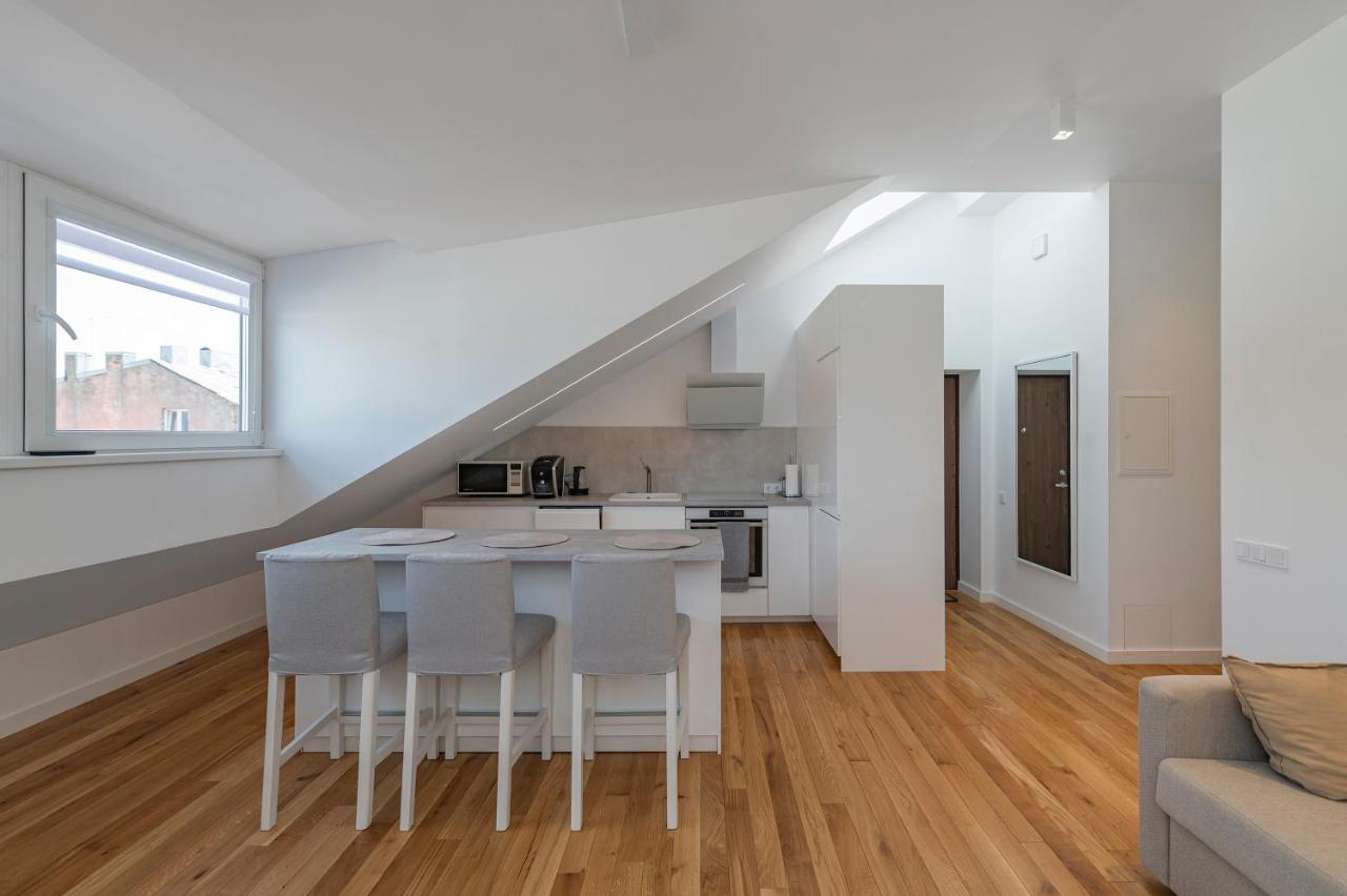 White 1 Bd Old Town Apartment By Hostlovers Κάουνας Εξωτερικό φωτογραφία