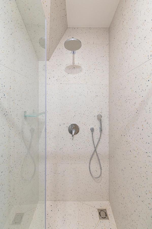 White 1 Bd Old Town Apartment By Hostlovers Κάουνας Εξωτερικό φωτογραφία